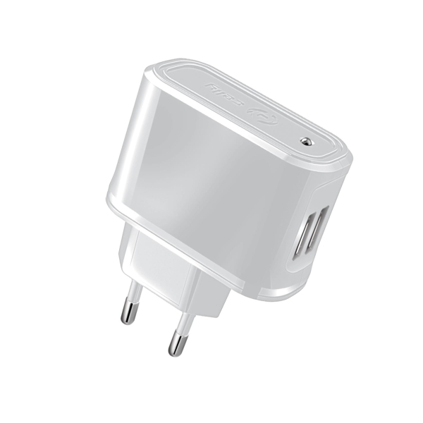 Celly Verkkoadapteri 220V 2.1A 2xUSB valkoinen