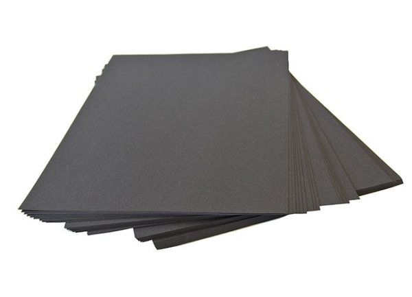 LEIKEKARTONKI A4 MUSTA /100 ARKKIA, 180G